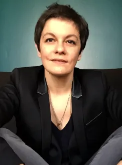 Virginie Sauveur - Diretora, Produtora, Roteirista, 3 de junho de 1976