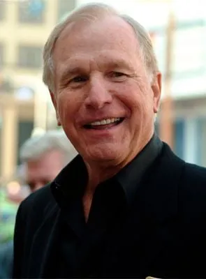 Wayne Rogers - Ator, Produtor, 7 de abril de 1933, 31 de dezembro de 2015