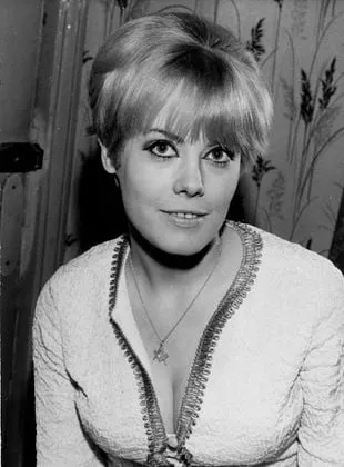 Wendy Richard - Atriz, 20 de julho de 1943, 26 de fevereiro de 2009