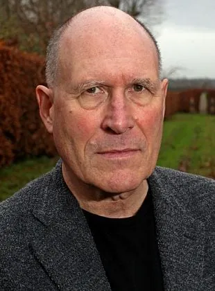 William Nicholson - Roteirista, Diretor, Autor, 12 de janeiro de 1948