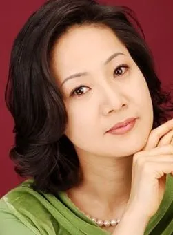 Yang Mi-Kyung - 25 de julho de 1961