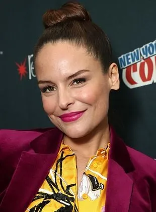 Yara Martinez - Atriz, 31 de agosto de 1979