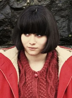 Yasmin Paige - Atriz, 24 de junho de 1991