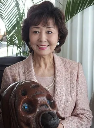 Yuriko Hoshi - 6 de dezembro de 1943, 16 de maio de 2016