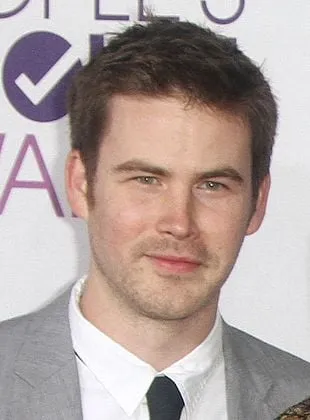 Zach Cregger - Ator, Diretor, Roteirista, 26 de outubro de 1981