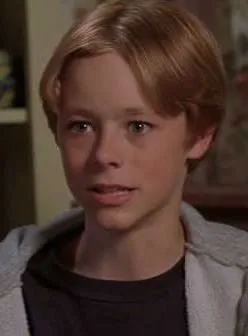 Zachary Browne - Ator, 28 de março de 1985