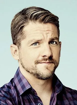 Zachary Knighton - Ator, 25 de outubro de 1978