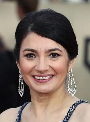 Zenobia Shroff - Atriz, 27 de maio de 1965