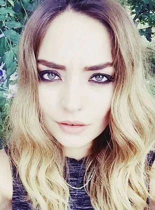 Zeynep Tuğçe Bayat - 8 de fevereiro de 1990