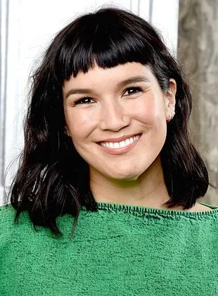 Zoe Chao - Atriz, Roteirista, 19 de setembro de 1985