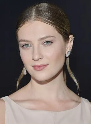 Zoe Levin - Atriz, 24 de novembro de 1993